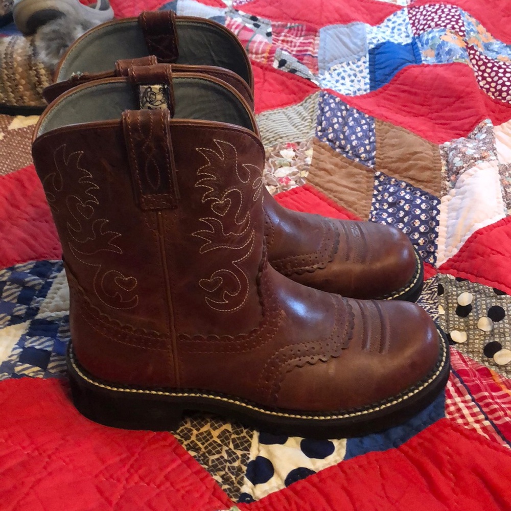 Ariat leather boots size 10